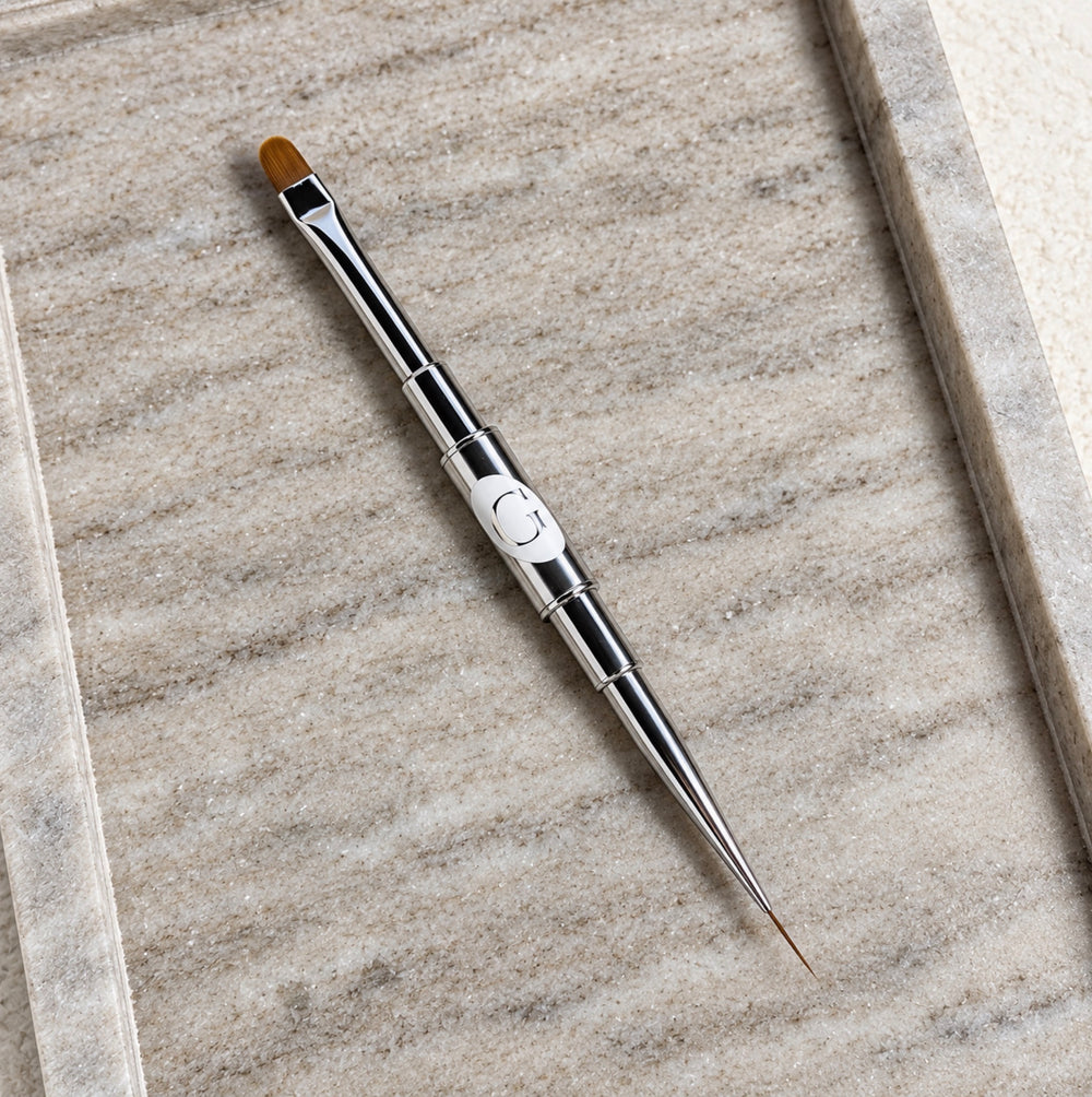 Dual Ended Nail Brush - Liner and Flat Round