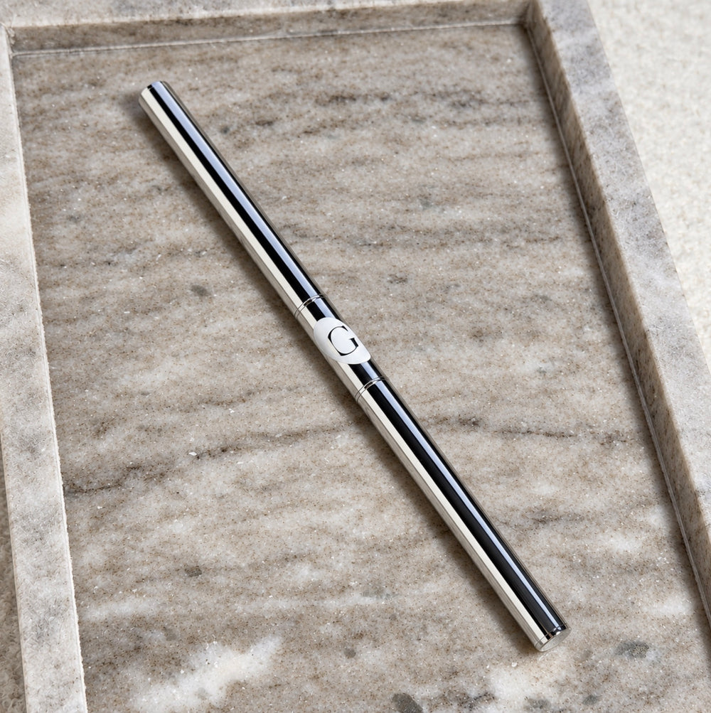 Dual Ended Nail Brush - Liner and Flat Round